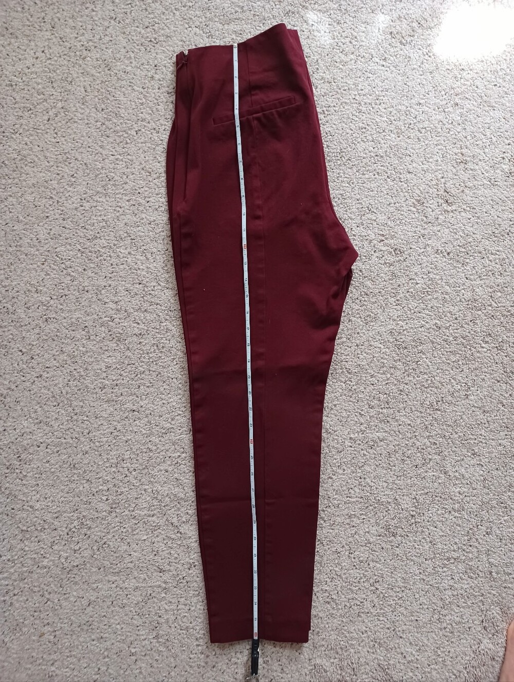Women's Slim Crop Pants in Burgundy